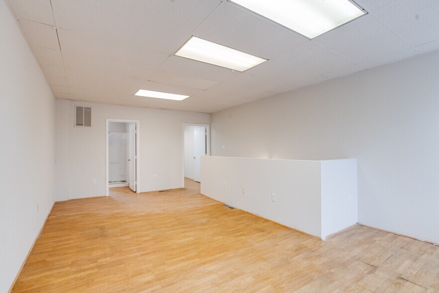 More Photos Of 6419 Harford Rd, Baltimore Office For Sale