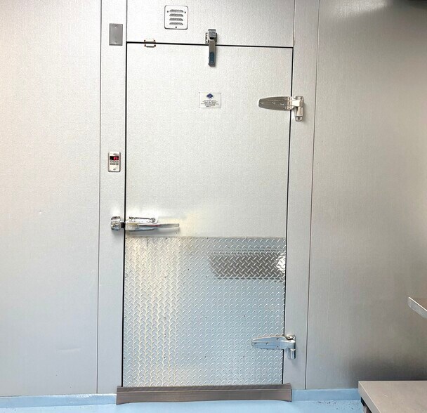 More Photos Of 218 S F St, Lake Worth Beach Warehouse For Sale