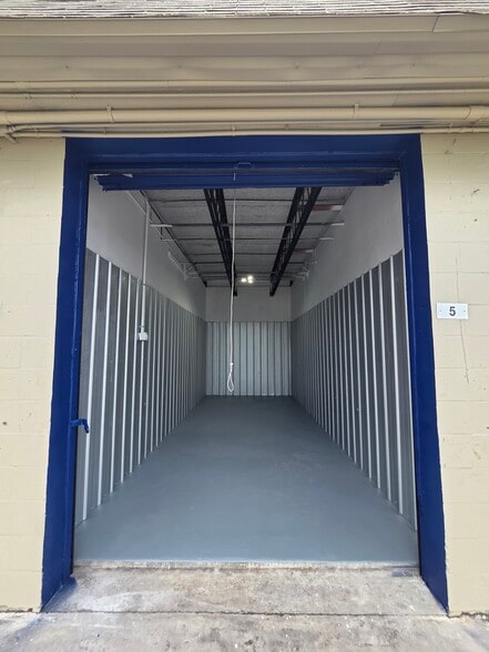 More Photos Of 2894 Dusa Dr, Melbourne Warehouse For Lease