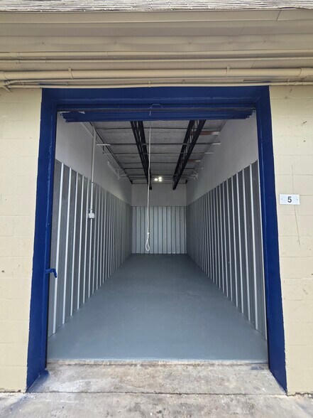 More Photos Of 2894 Dusa Dr, Melbourne Warehouse For Lease