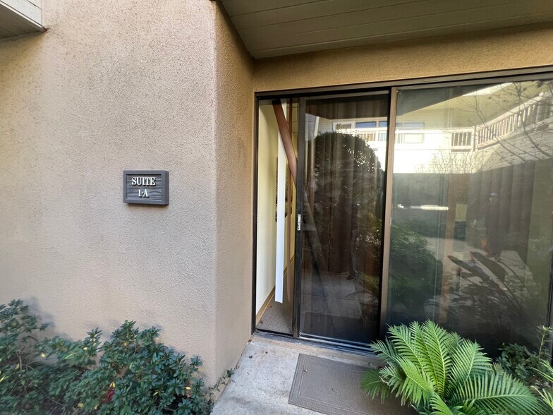 More Photos Of 141 Duesenberg Dr, Thousand Oaks Medical For Sale
