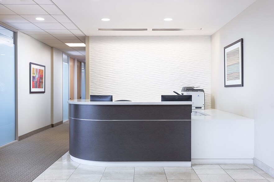 More Photos Of 11111 Santa Monica Blvd, Los Angeles Office For Lease