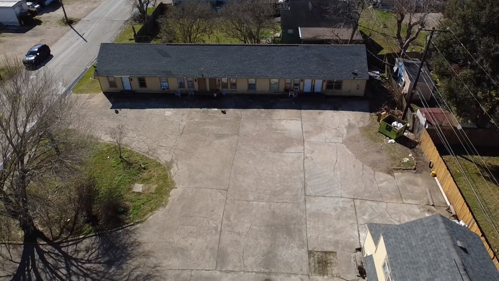 More Photos Of 1026 Miles St, Rosenberg Apartments For Sale