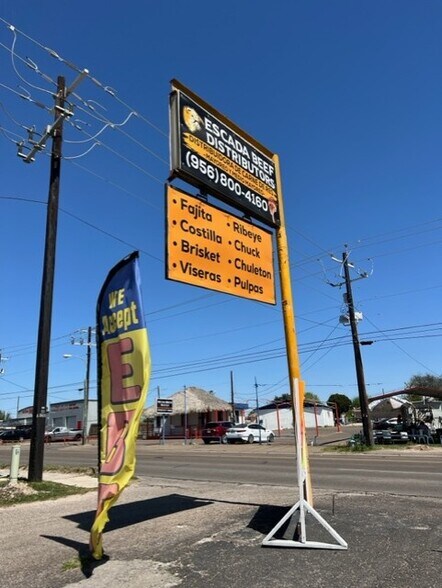 More Photos Of 1112 S 23rd St, McAllen Freestanding For Sale