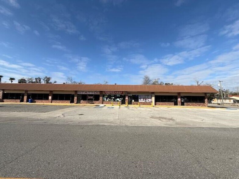 More Photos Of 1396 N Nova Rd, Daytona Beach Storefront Retail Office For Sale