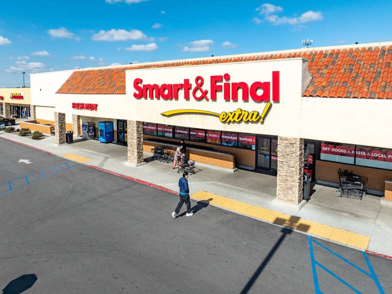 More Photos Of 1700 High St, Delano Supermarket For Sale