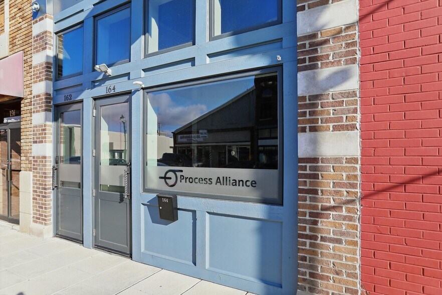 More Photos Of 164 E Jefferson St, Franklin Office For Sale