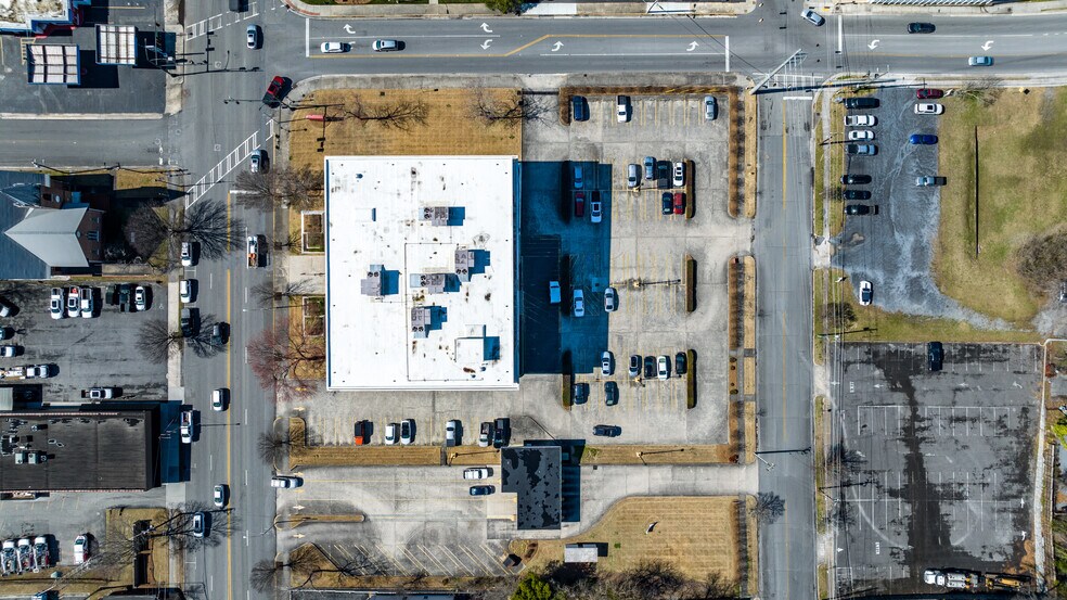 More Photos Of 701 Broad St, Rome Office For Sale