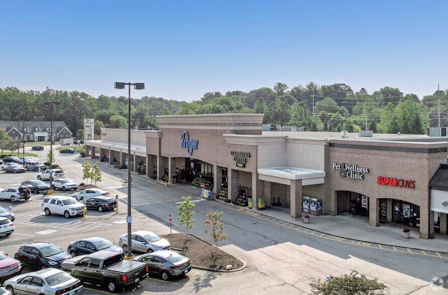 More Photos Of 9737-9811 Fall Creek Rd, Indianapolis Unknown For Lease