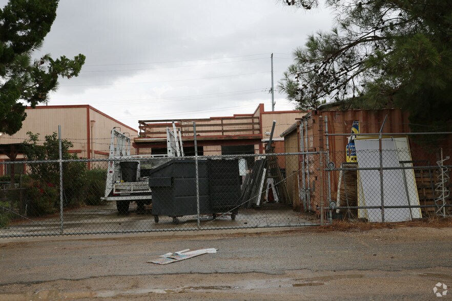 More Photos Of 20975 Bear Valley Rd, Apple Valley Office For Lease