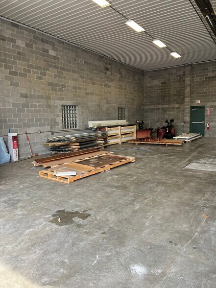More Photos Of 2600 Commerce Pky, Lancaster Warehouse For Lease