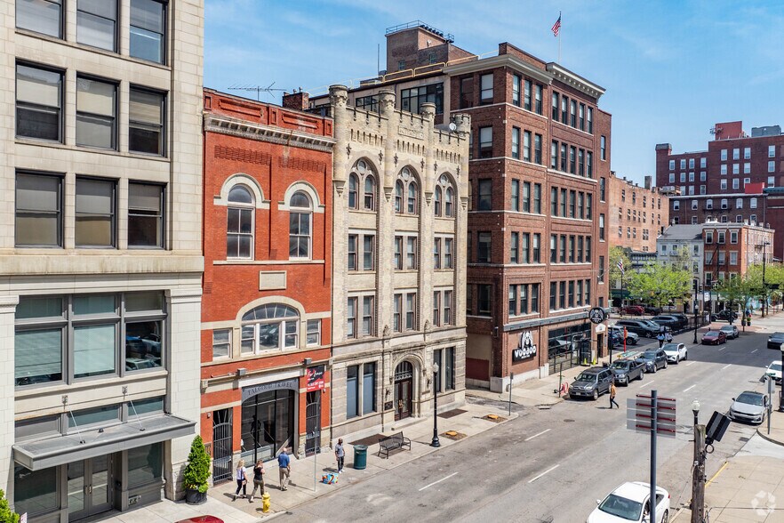 More Photos Of 114 E Eighth St, Cincinnati Loft Creative Space For Lease