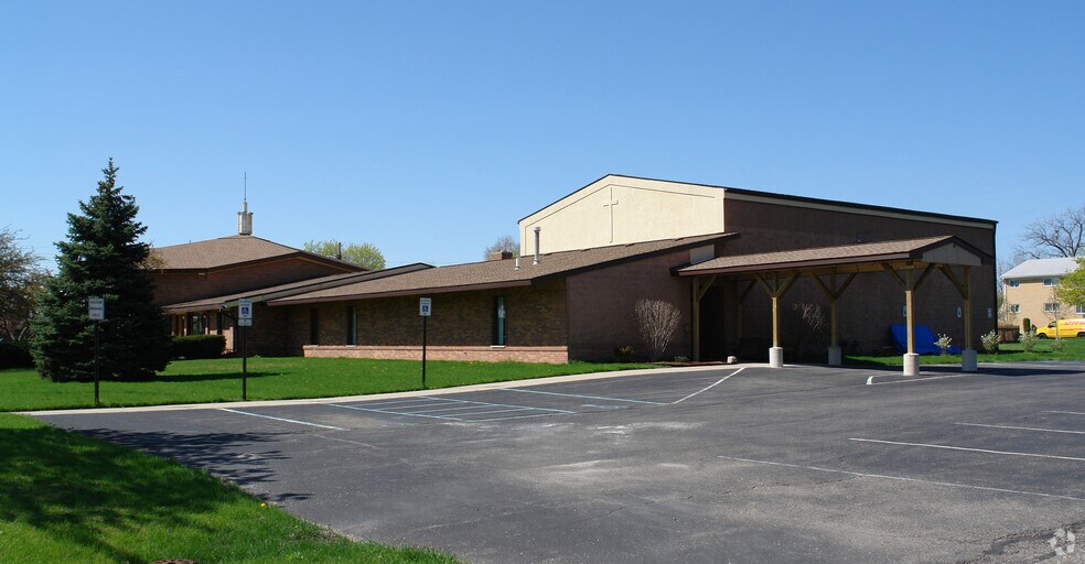 More Photos Of 1001 Chester Rd, Lansing Religious Facility For Lease