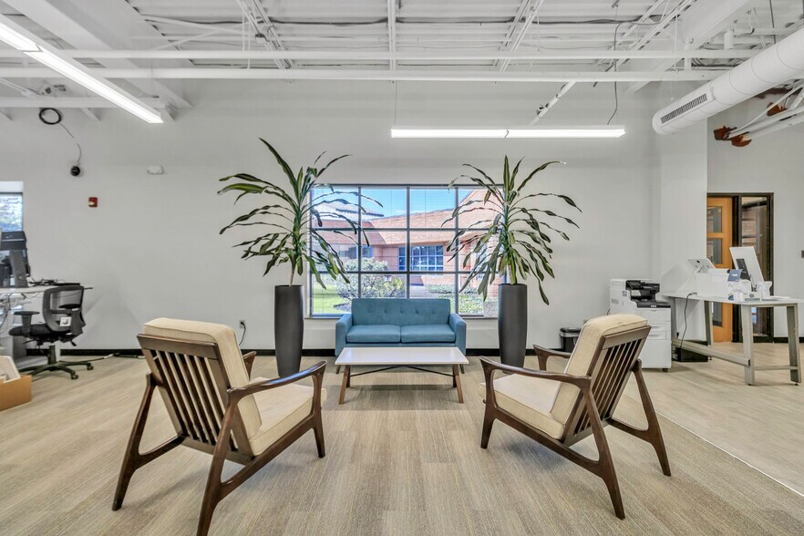 More Photos Of 61 John Muir Dr, Buffalo Unknown For Lease