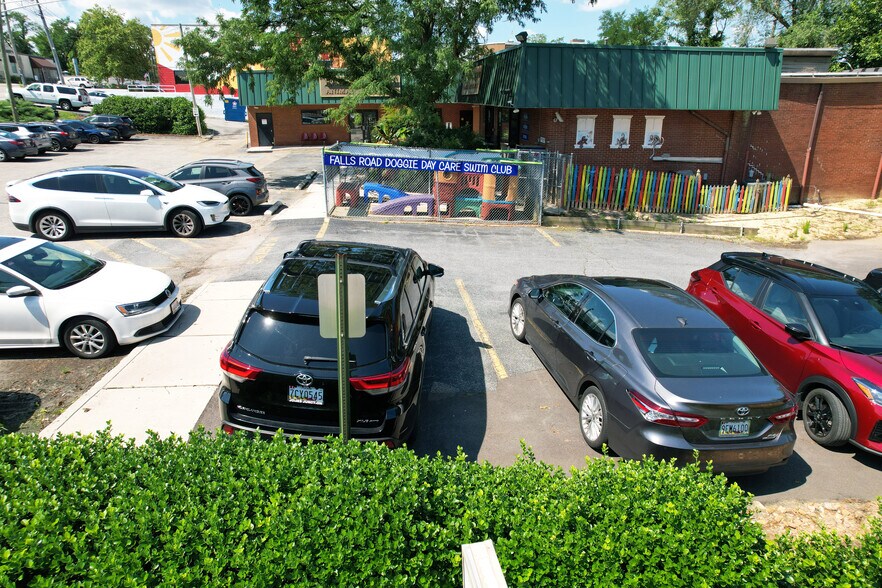 More Photos Of 6314 Falls Rd, Baltimore Storefront Retail Office For Sale