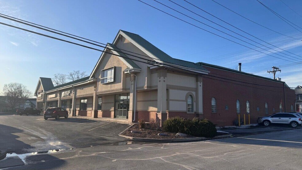 Primary Photo Of 620 E Main St, St Charles Medical For Lease