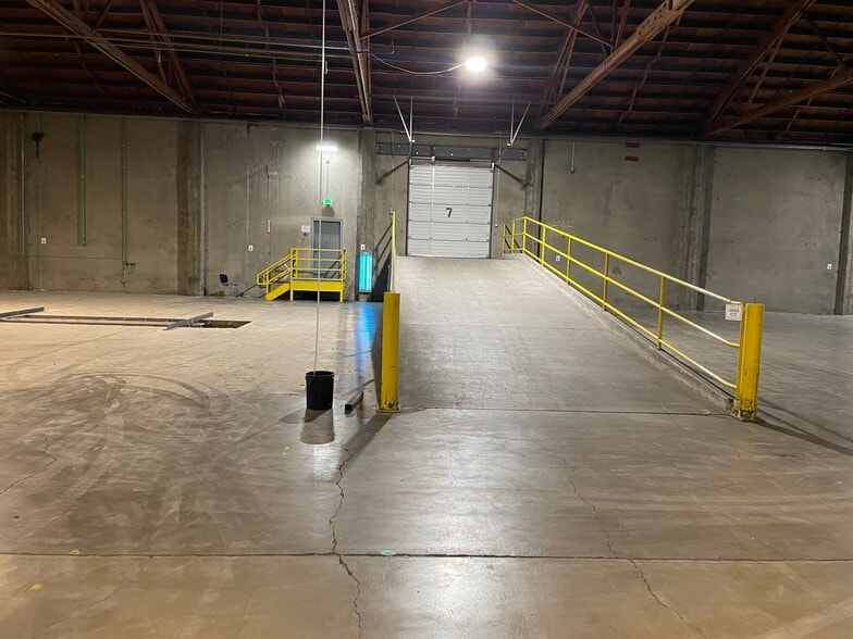 More Photos Of 325 Patterson St NW, Salem Manufacturing For Sale