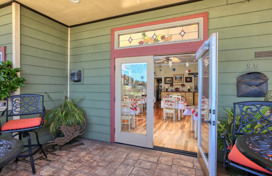 More Photos Of 95 S Ocean Ave, Cayucos Hospitality For Sale