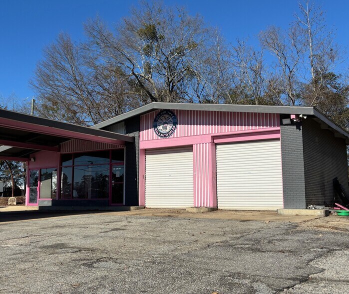 More Photos Of 1103 Opelika Rd, Auburn Flex For Sale