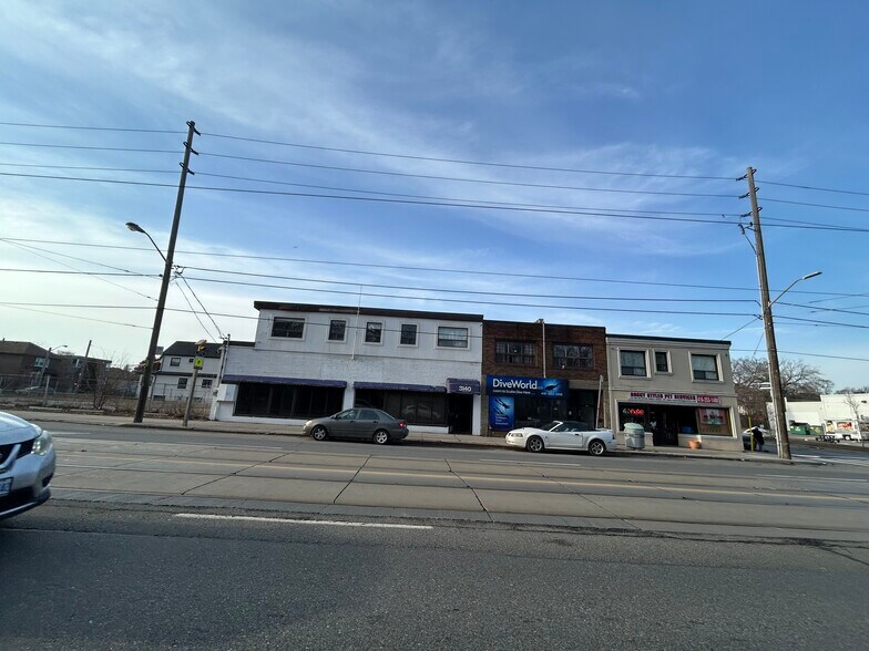 More Photos Of 3140 Lake Shore Blvd W, Toronto Storefront Retail Residential For Sale