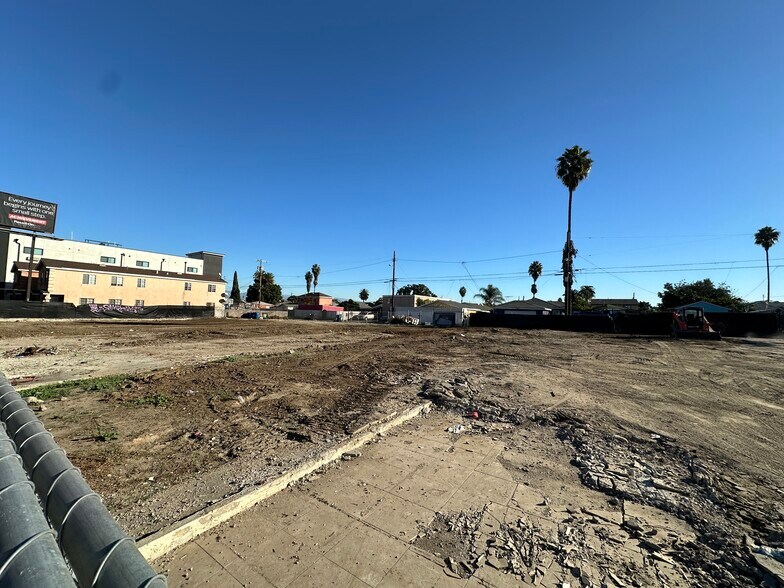 More Photos Of 8872 S Vermont Ave, Los Angeles Land For Lease