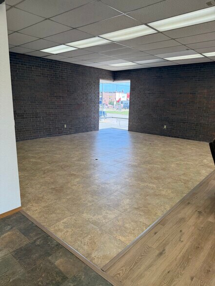 More Photos Of 117 W 7th Ave, Augusta Office For Lease