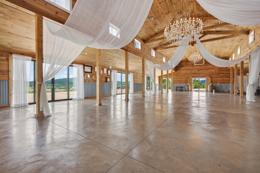 More Photos Of 639 Wagon Wheel Rd, Elk Creek Lodge Meeting Hall For Sale