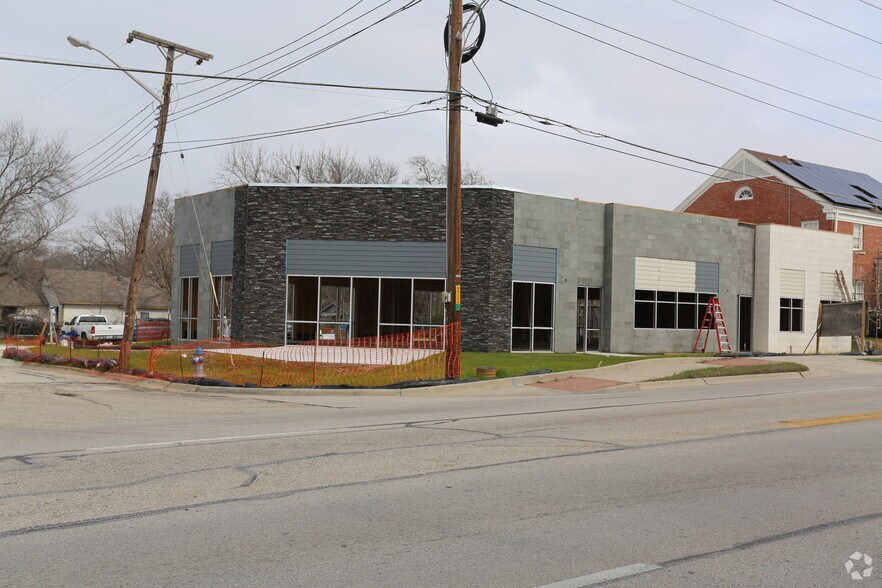 More Photos Of 1409 E McKinney St, Denton Office Residential For Sale