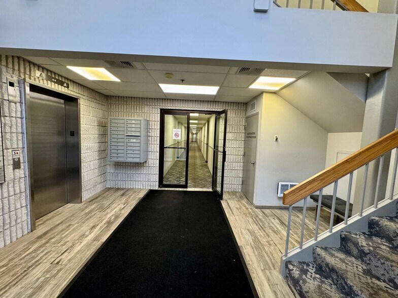 More Photos Of 225 Gordons Corner Rd, Manalapan Township Medical For Lease
