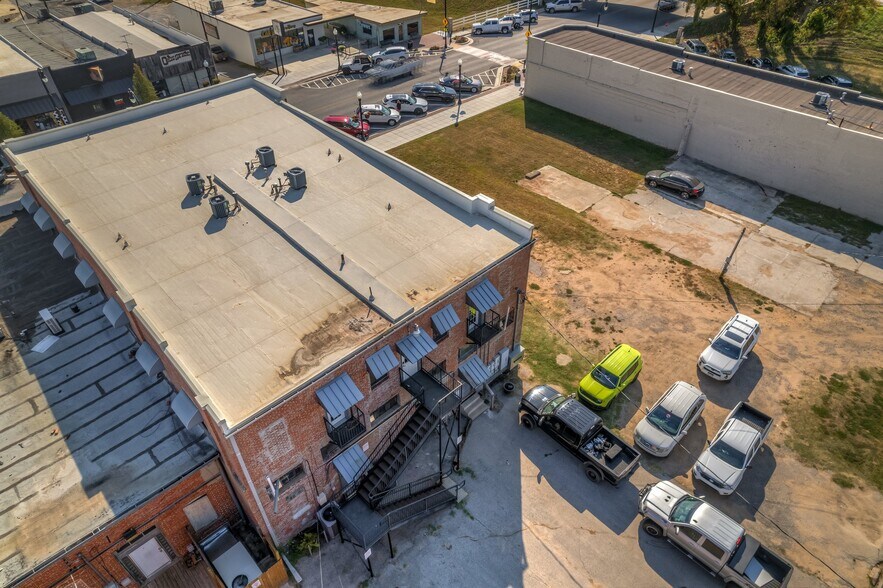 More Photos Of 116-118 N Main St, Sand Springs Storefront Retail Residential For Sale