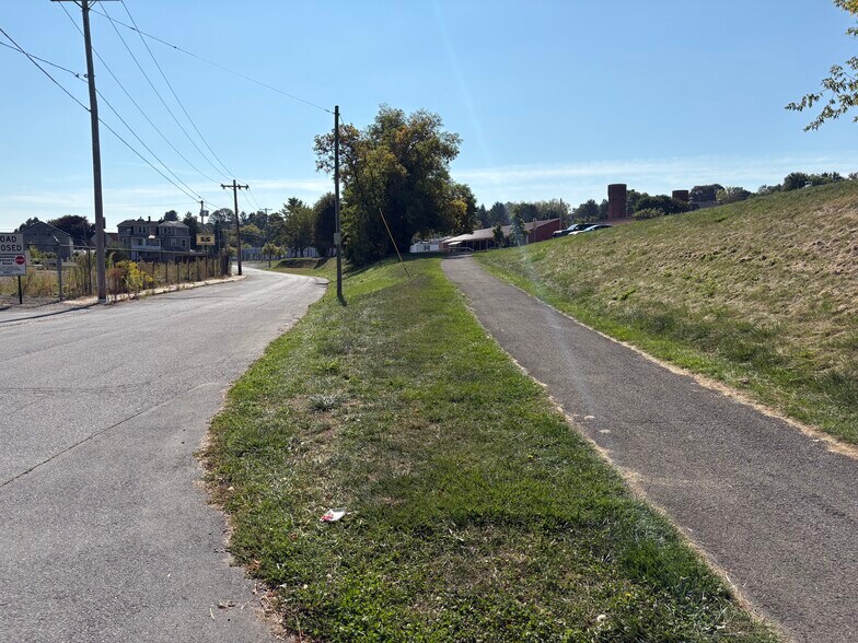 More Photos Of 101 Erie St, Amsterdam Warehouse For Sale