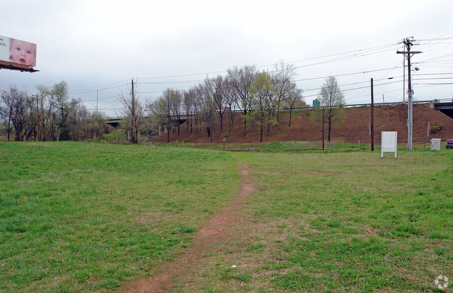 More Photos Of 900 N College St, Charlotte Land For Sale