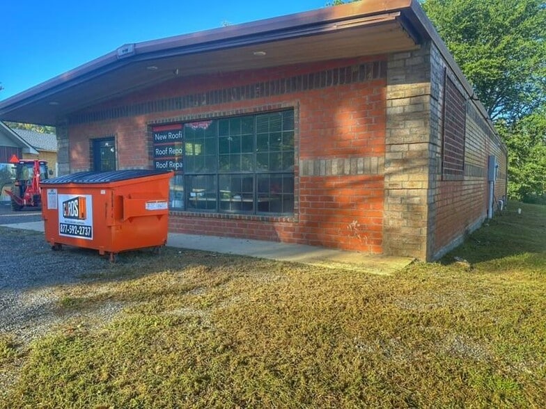 Primary Photo Of 120 S Cumberland Ave, Russellville Office For Sale