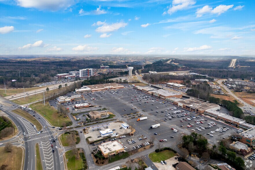 More Photos Of 501-570 Lakeland Plz, Cumming Unknown For Lease