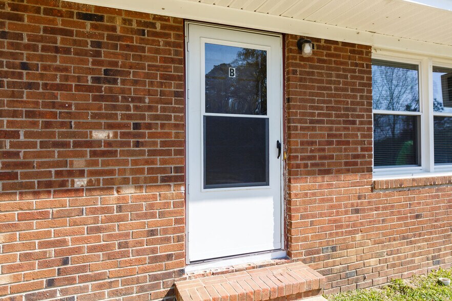 More Photos Of 1043-1053 Rulnick St, Fayetteville Apartments For Sale