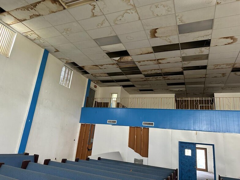 More Photos Of 2741 NW 49th St, Miami Lodge Meeting Hall For Sale