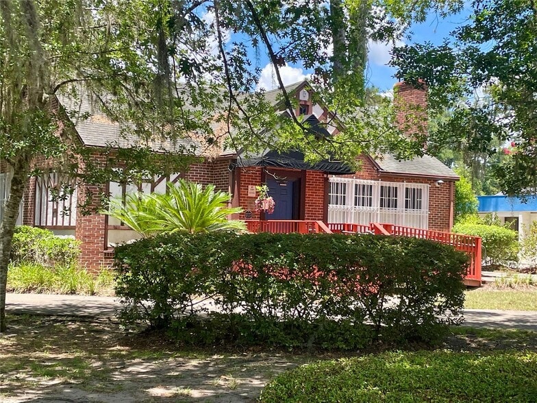 More Photos Of 914 NW 13th St, Gainesville Medical For Sale