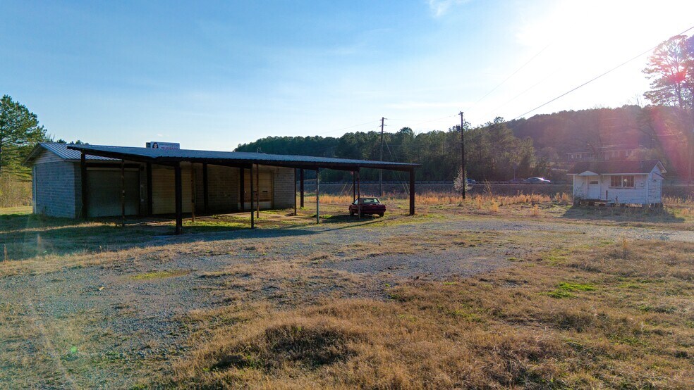 More Photos Of 10 Doyle Rd SE, Lindale Flex For Sale