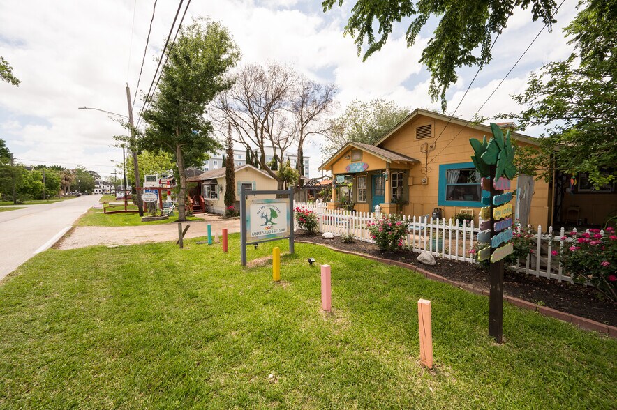 More Photos Of 706 Bradford Ave, Kemah Land For Sale