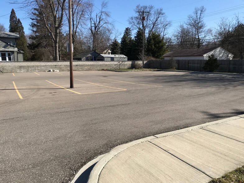 More Photos Of 35540 W Michigan Ave, Wayne Office For Sale