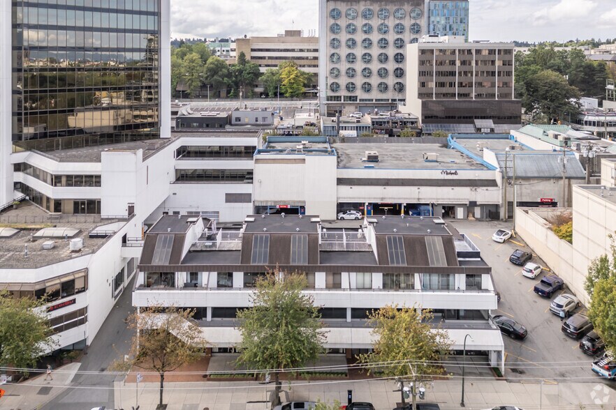 More Photos Of 601 W Broadway, Vancouver Unknown For Lease