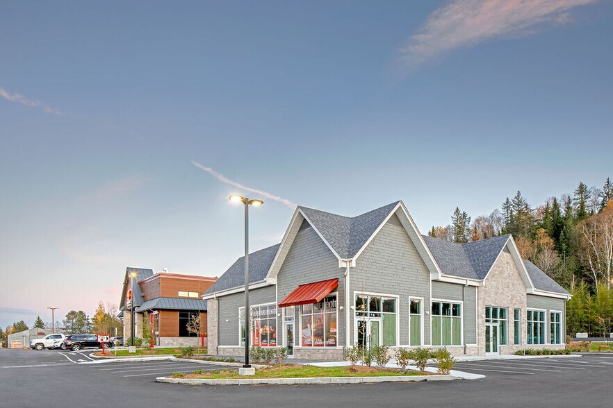 Primary Photo Of 445 Qc-117, Mont-tremblant General Retail For Lease