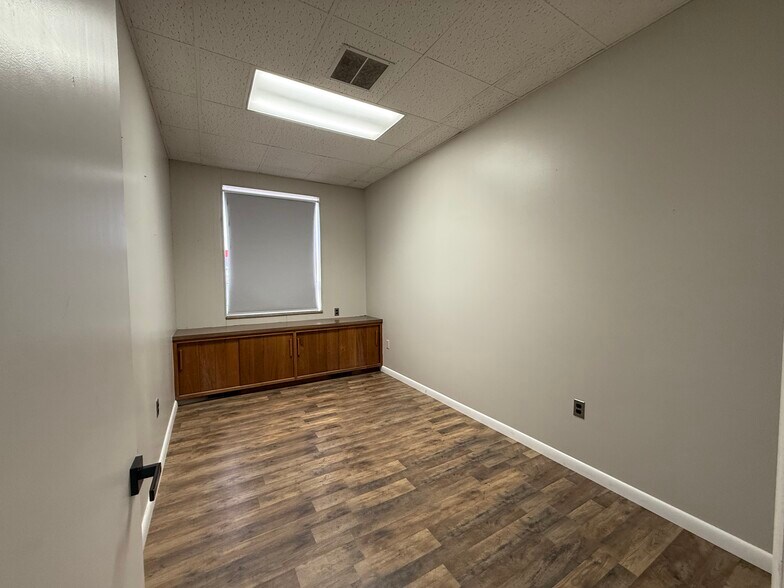 More Photos Of 750-758 S Monroe St, Monroe Office For Sale