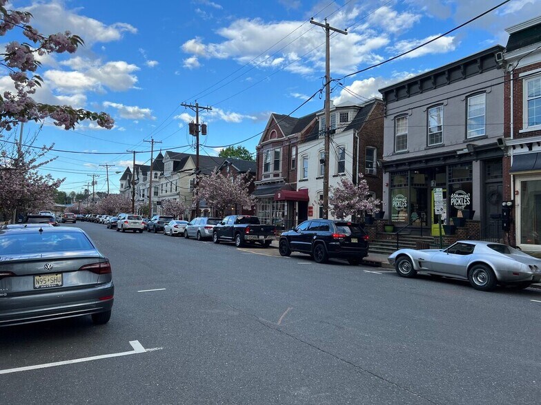 More Photos Of 37 Main St, Clinton Township Storefront Retail Residential For Lease