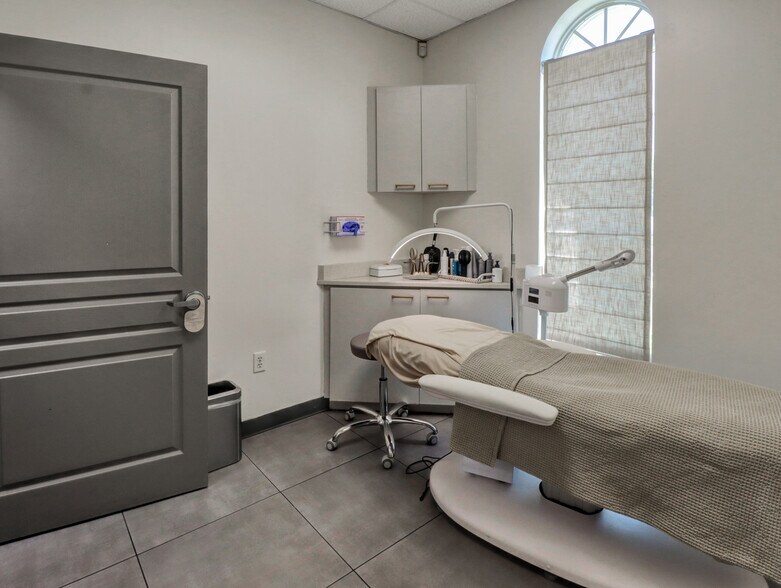More Photos Of 2615 W Swann Ave, Tampa Medical For Lease