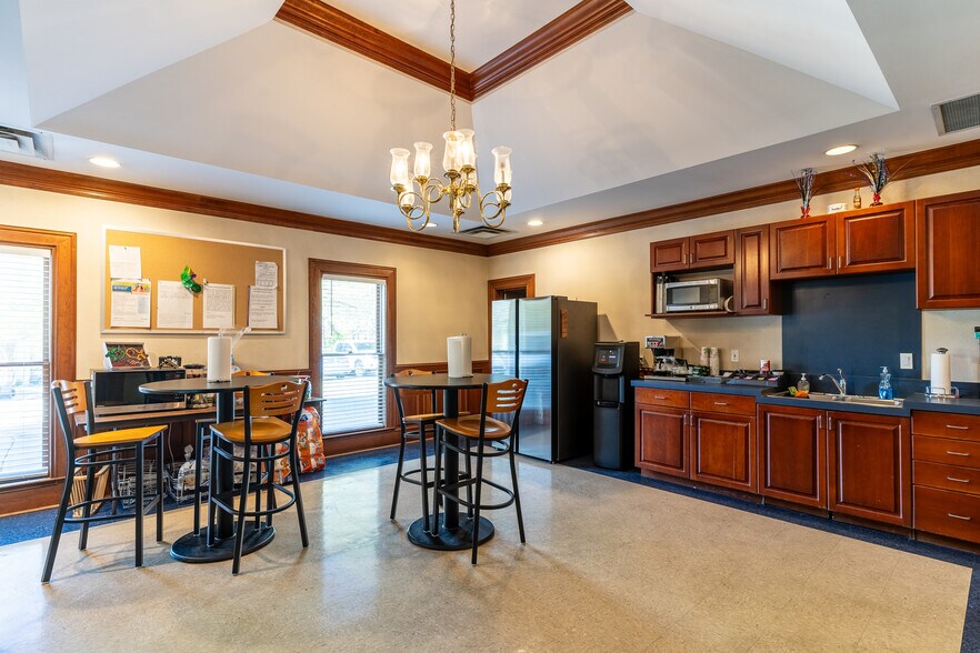 More Photos Of 3495 Holcomb Bridge Rd, Peachtree Corners Office For Sale