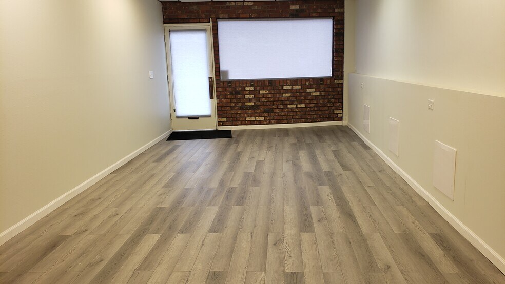 More Photos Of 1912 SE Monroe St, Portland Office For Lease