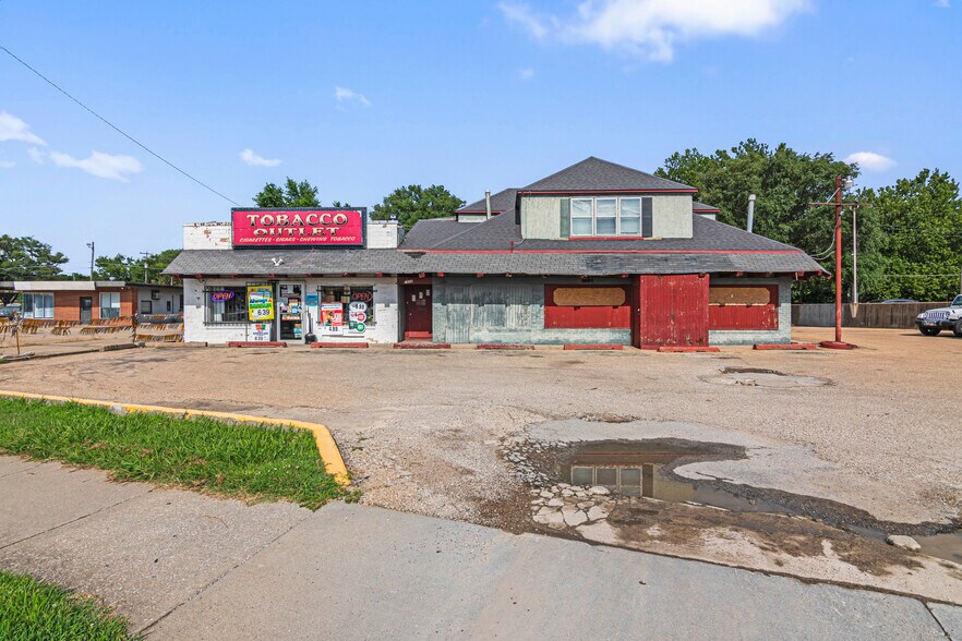 Primary Photo Of 1834 NW Topeka Blvd, Topeka General Retail For Sale