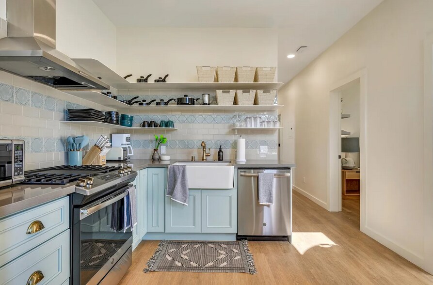 More Photos Of 1817 15th St, San Francisco Apartments For Sale