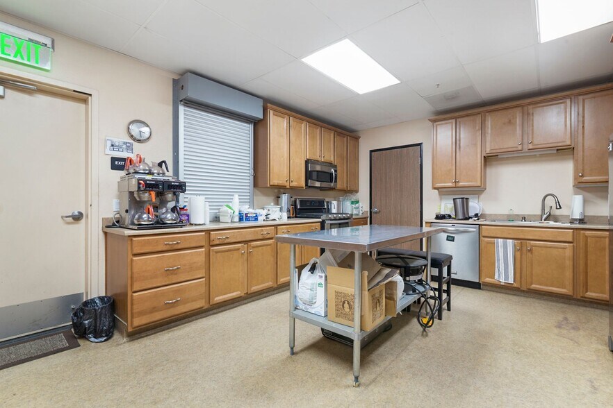 More Photos Of 3126 W Johnston Ave, Hemet Religious Facility For Sale